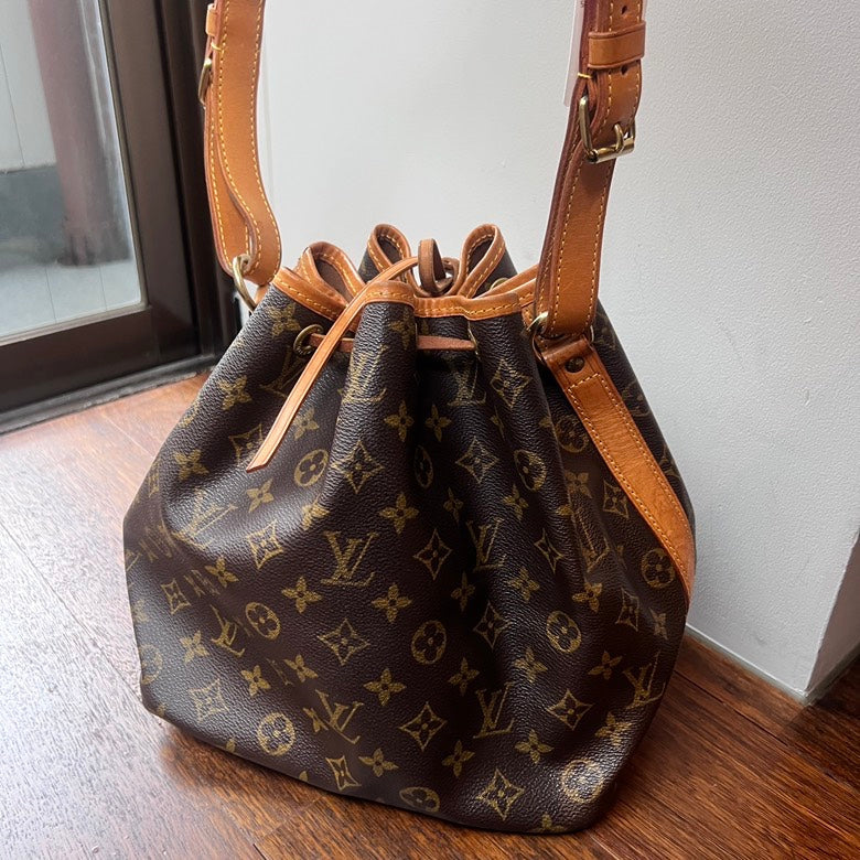 Preloved LV Monogram Noe Leather Shoulder Bag AG324