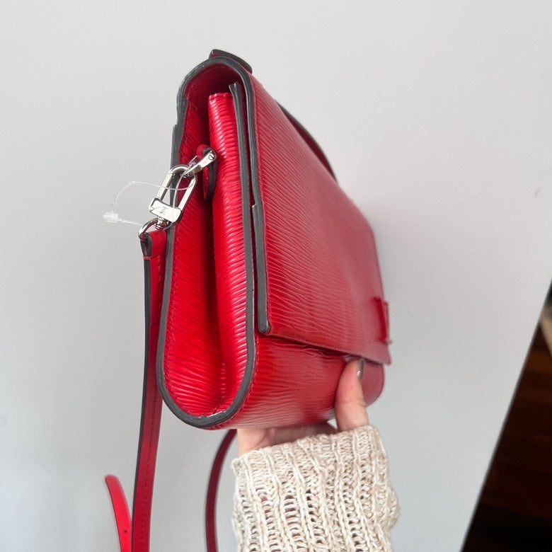 Preloved LV Clery Pochette Epi 2way Shoulder Bag AG330