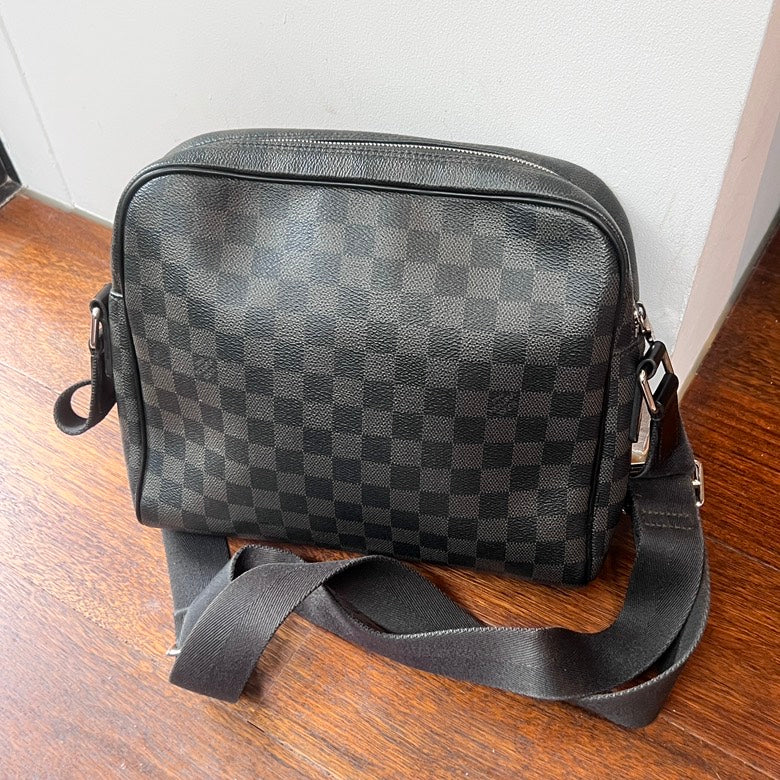 Preloved LV Dayton Damier Graphite Crossbody Bag AG254