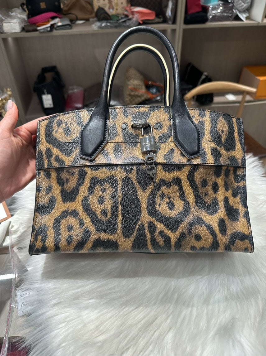 Preloved Limit LV bag Hy
