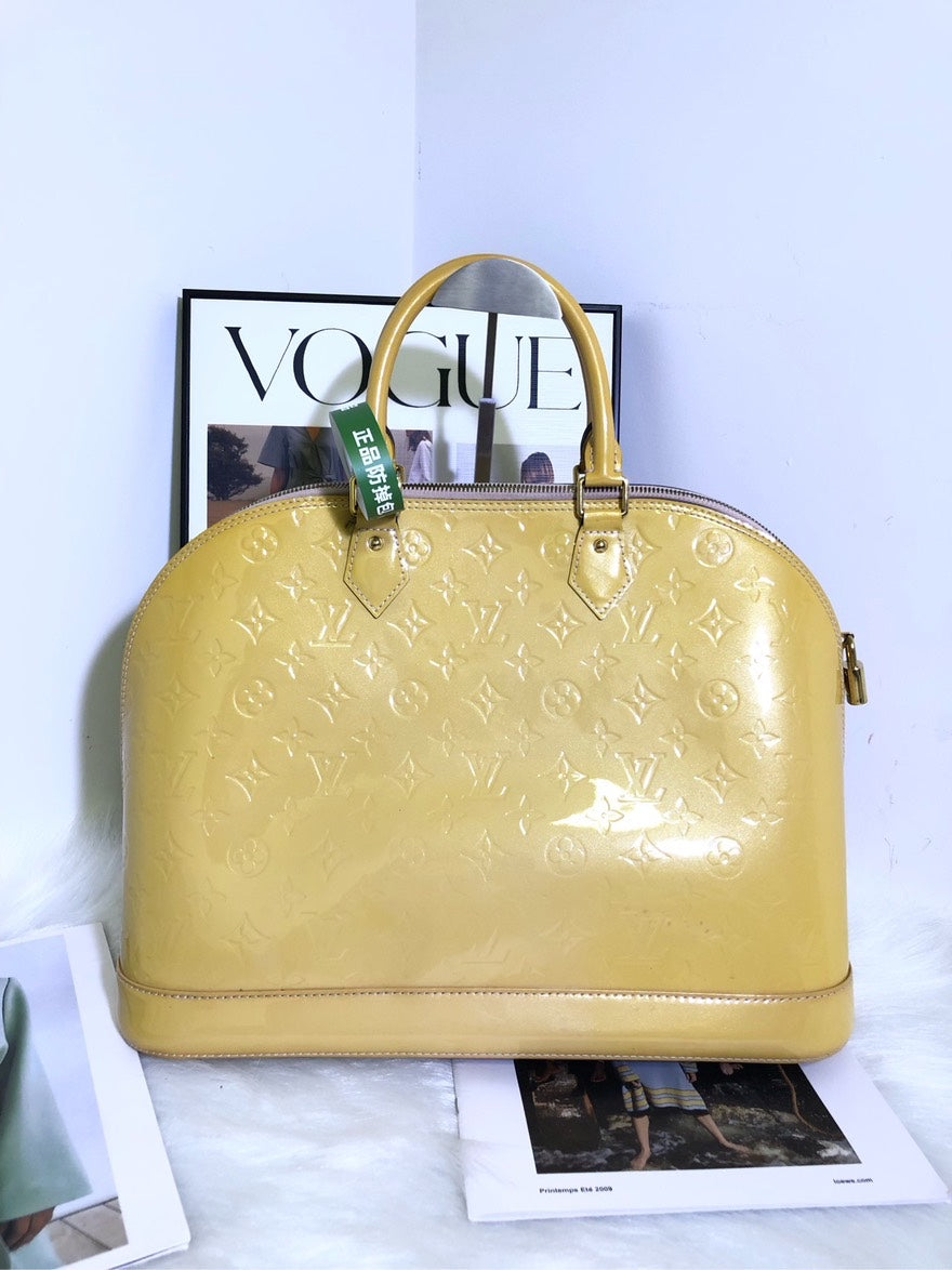 Preloved LV Alma GM bag