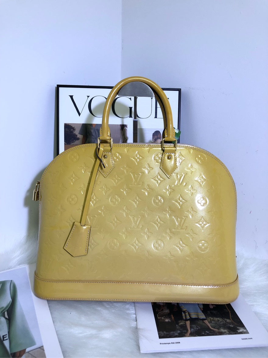 Preloved LV Alma GM bag