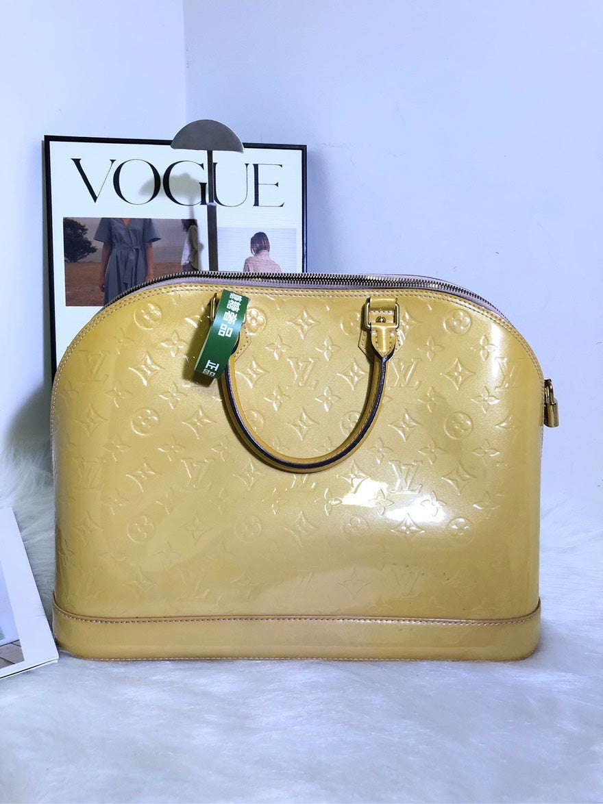 Preloved LV Alma GM bag