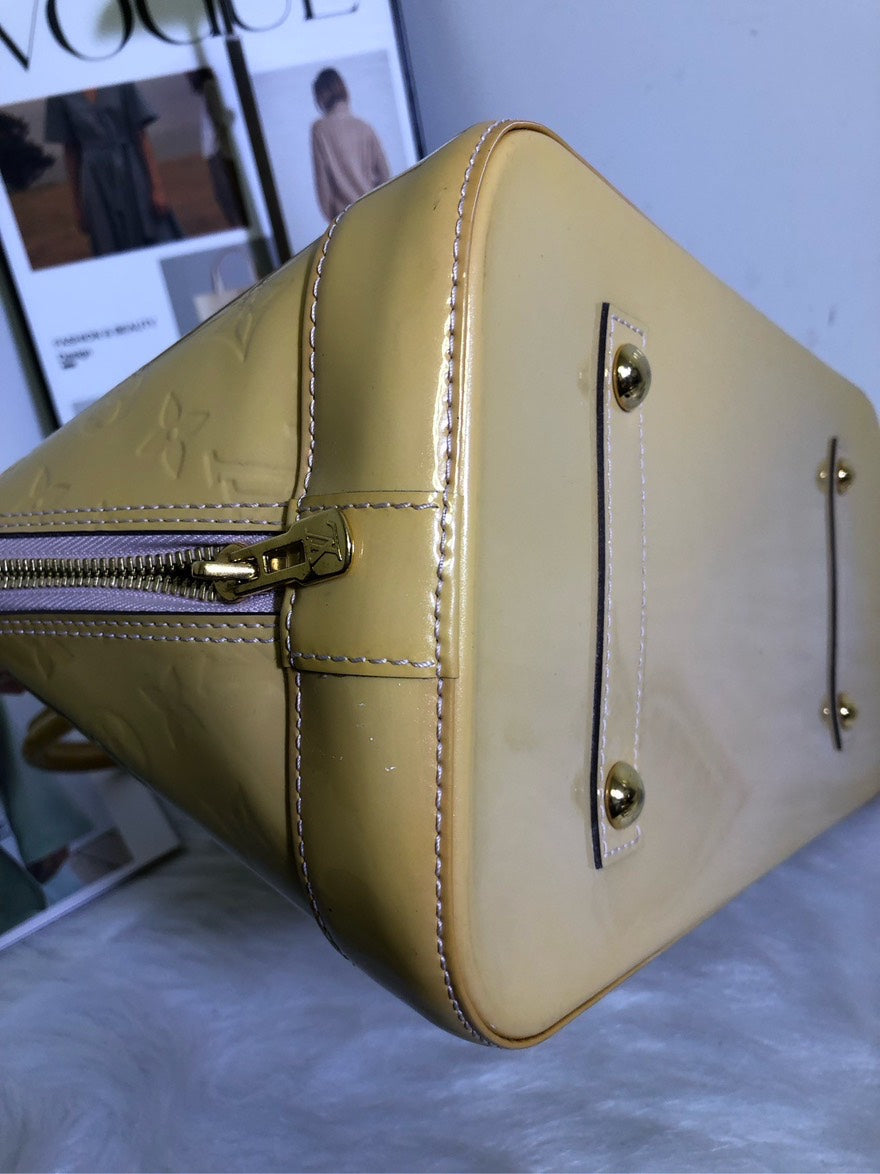 Preloved LV Alma GM bag