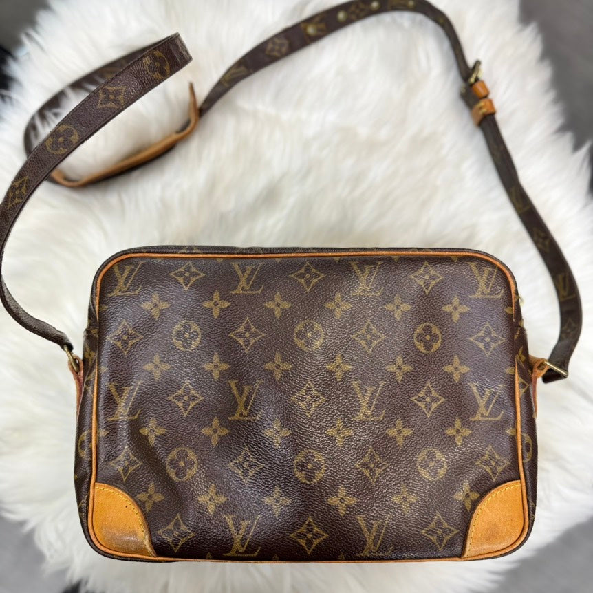 Preloved Louis Vuitton Nile Messenger Bag - Monogram Canvas Brown