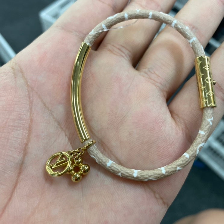 Preloved Lv bracelet full set E8822