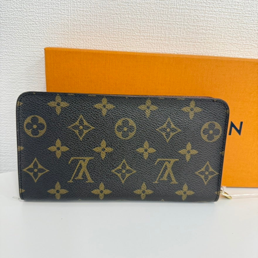 Preloved LV Monogram Zippy Wallet FM0494