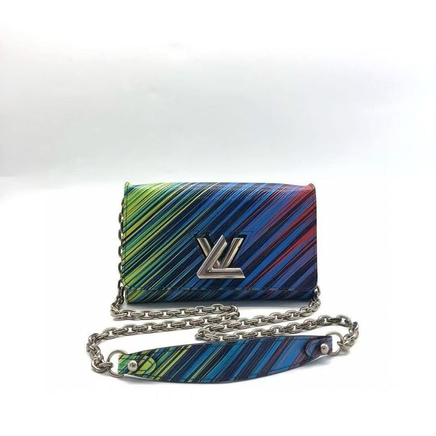 Preloved LV Louis Vuitton twist WOC Bag zz7124