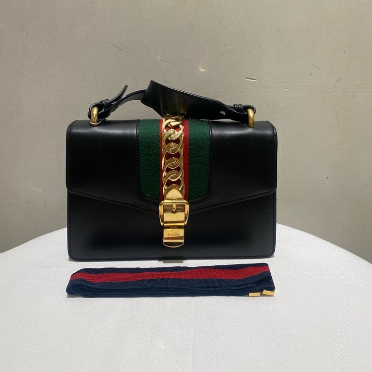 Gucci Sylvia black medium