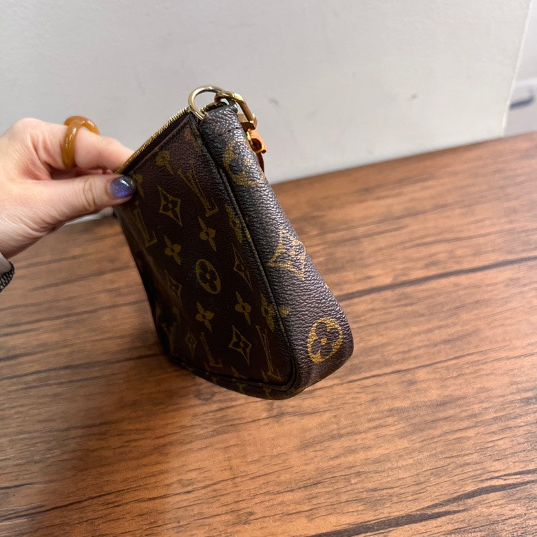Preloved LV Monogram leather Handbag