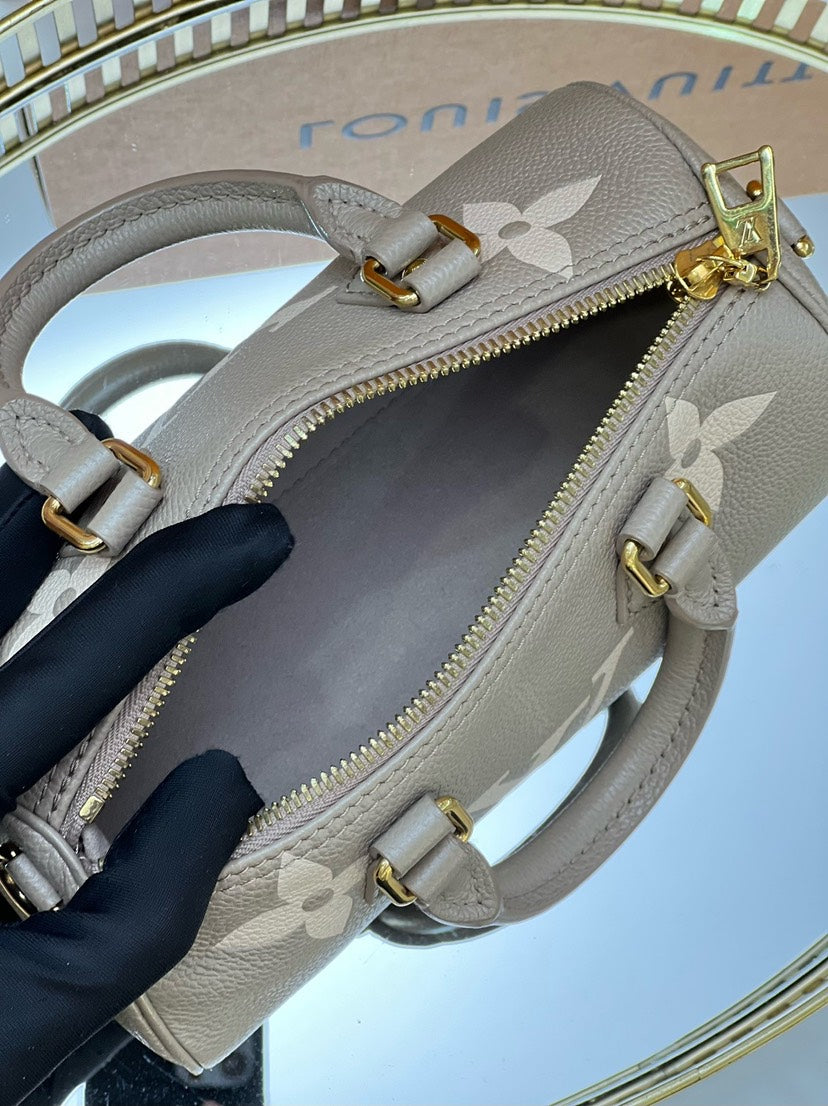 Preloved Louis Vuitton PAPILLON BB Chip Bag 20*10*10cm 12806