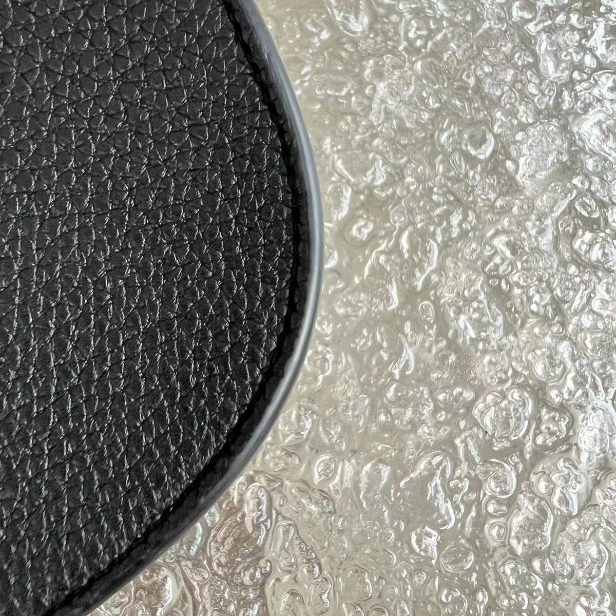 *Receipt* Caviar Bobby Medium Grained Calfskin Black Golden Hardware