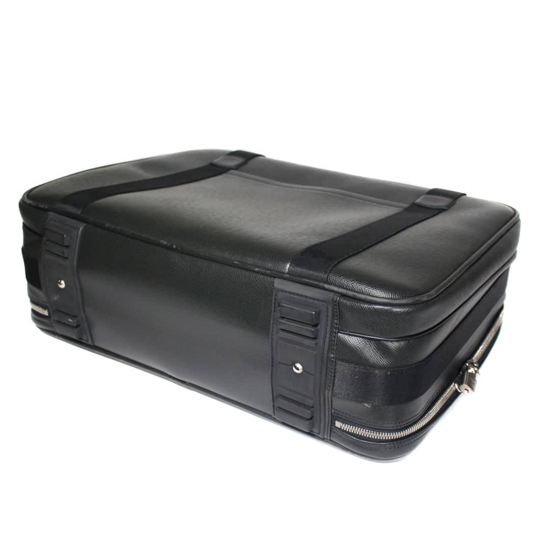 Louis Vuitton Satellite 53 Black Taiga