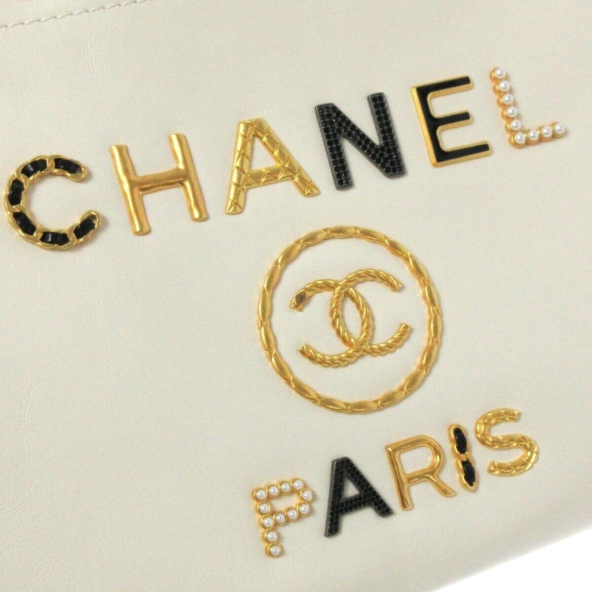 Charms Deauville Tote Leather Medium White GHW