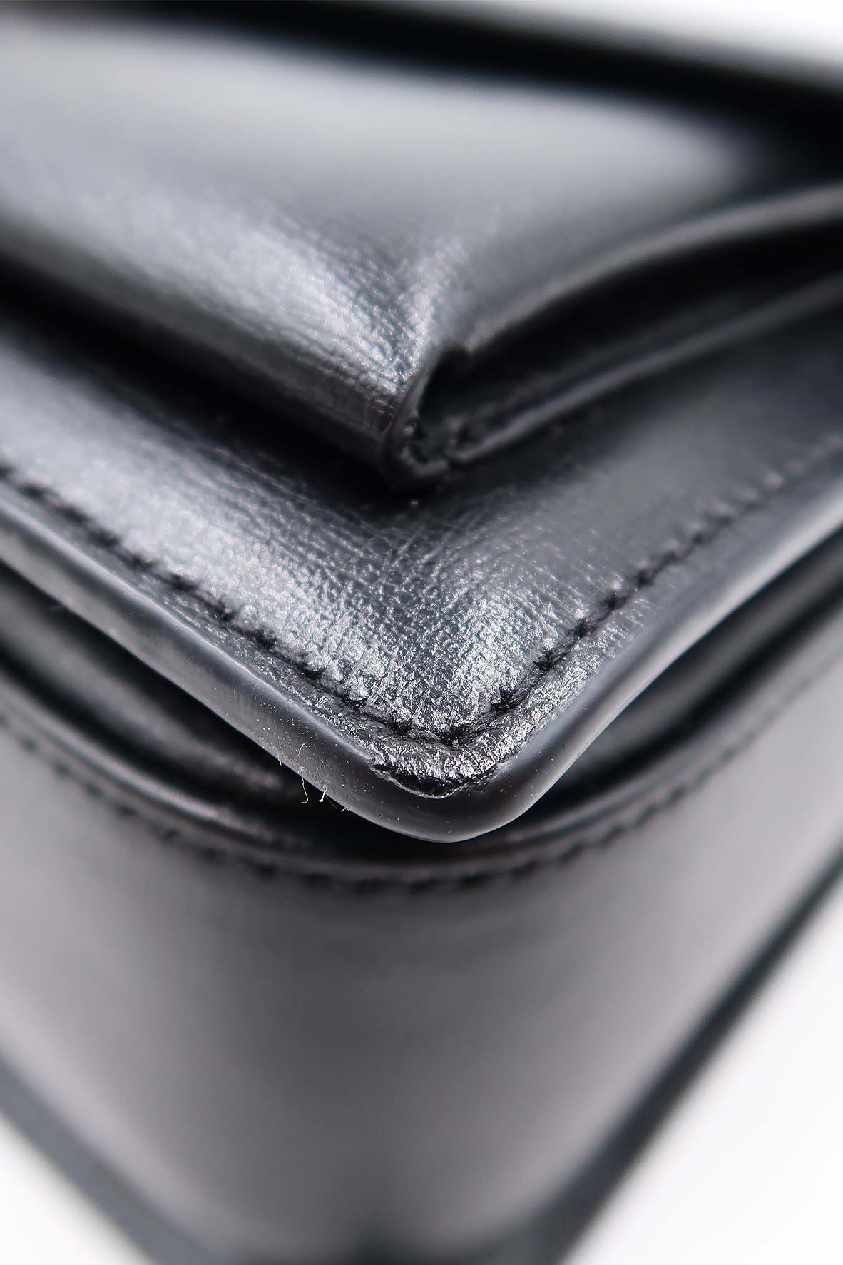 Medium Bellechasse Black