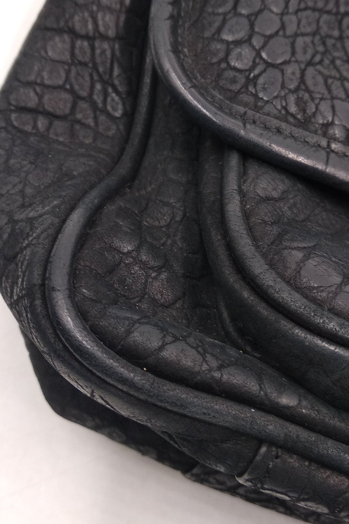 Medium Niki Crocodile Embossed Black