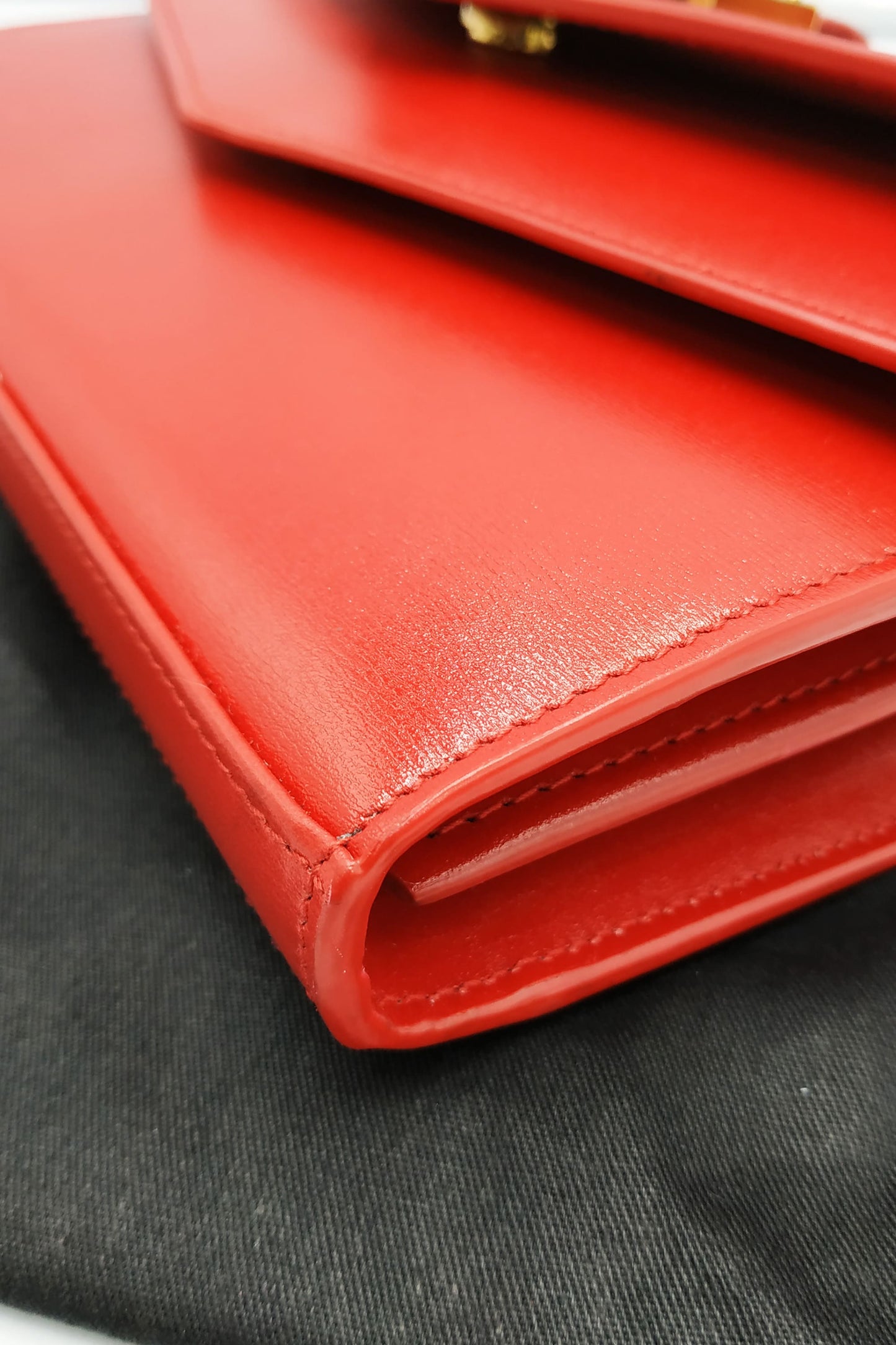 Sulpice Chain Wallet Eros Red