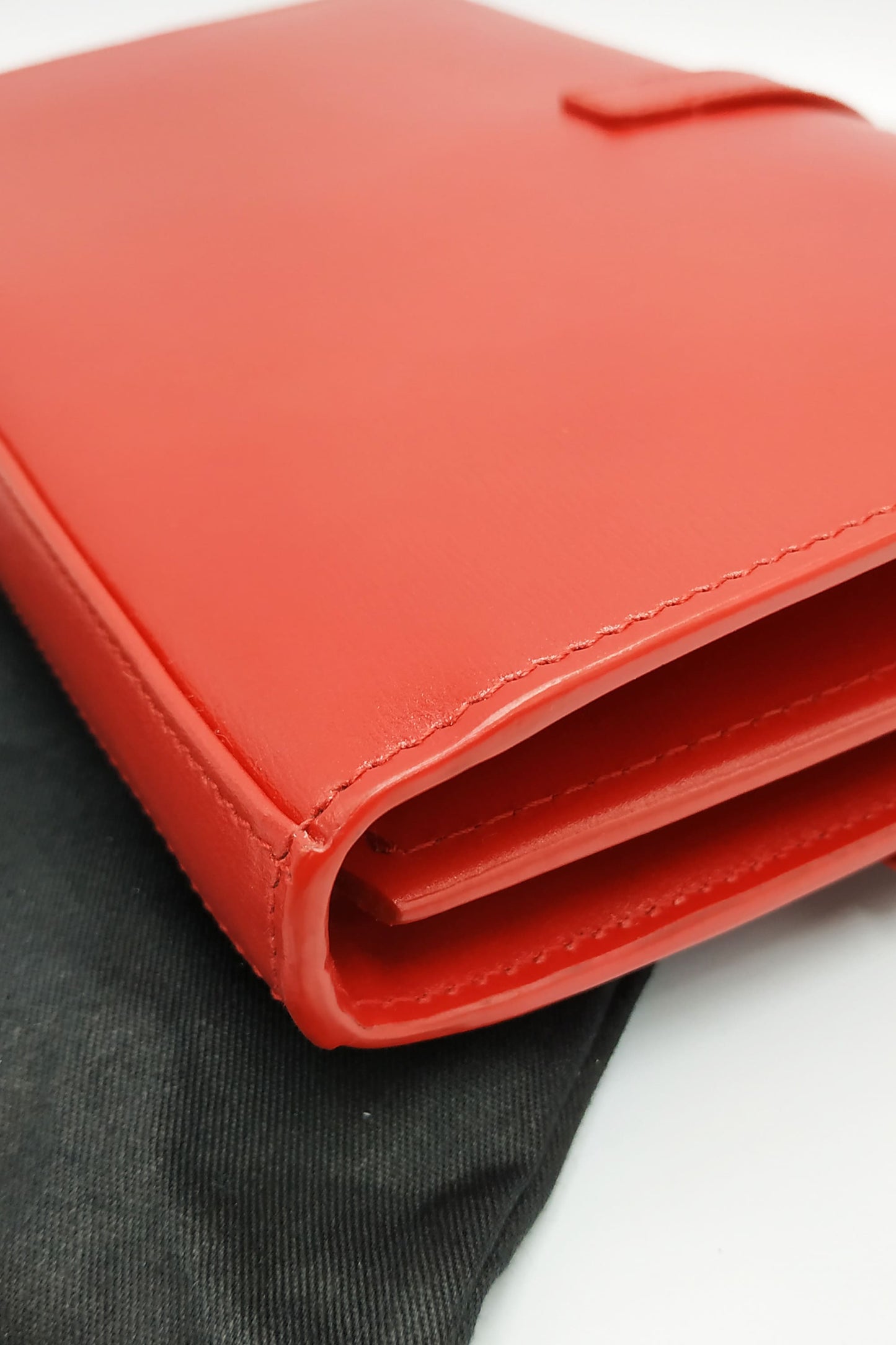 Sulpice Chain Wallet Eros Red