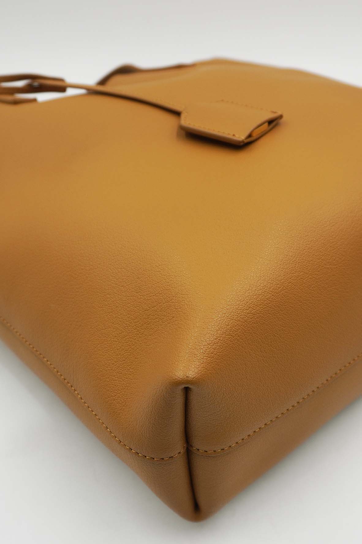 Toy N/S Avec Tass Shopping Tote Tan