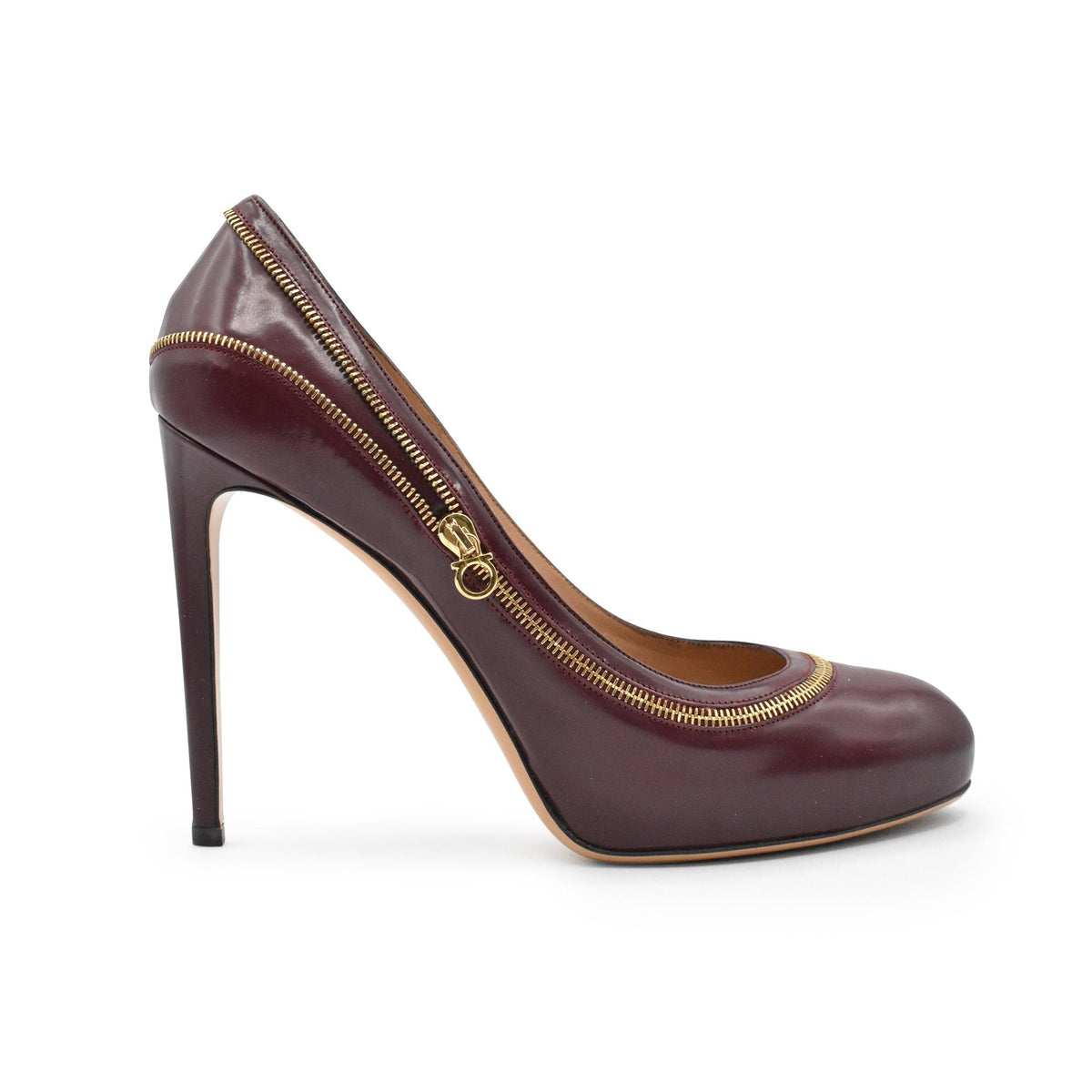 Salvatore Ferragamo 'Flavienne' Pumps - Women's 9