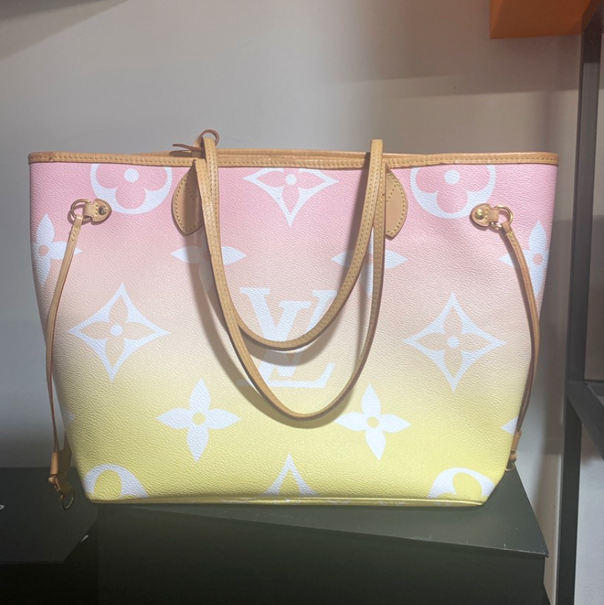 Louis Vuitton Monogram Giant By The Pool Neverfull MM Light Pink