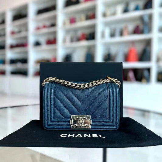 *Series 28, 2019* Caviar Boy Small 20CM Chevron Grained Calfskin Dark Blue Leboy Golden Hardware Series 28