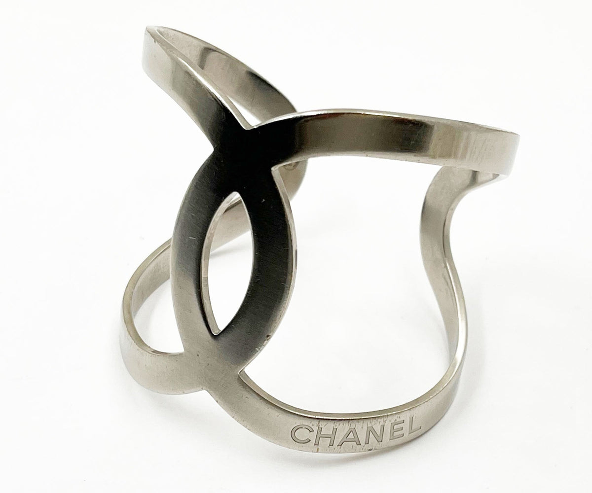 CHANEL Silver CC Curve Large Cuff