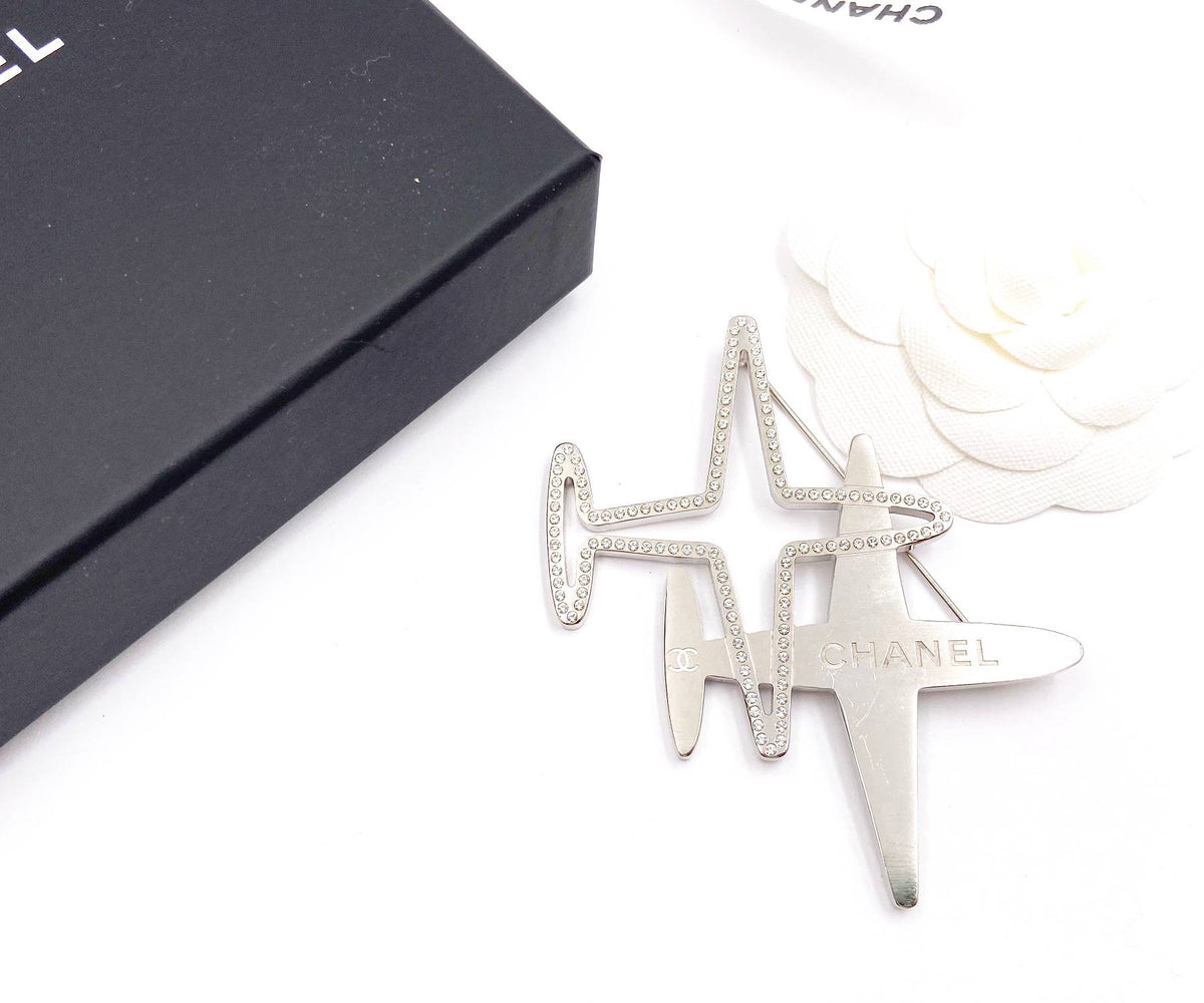 CHANEL Silver Double Plane Crystal Large Brooch