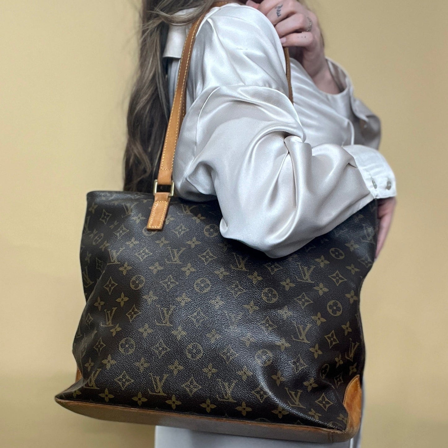 Louis Vuitton Monogram Cabas Mezzo Tote