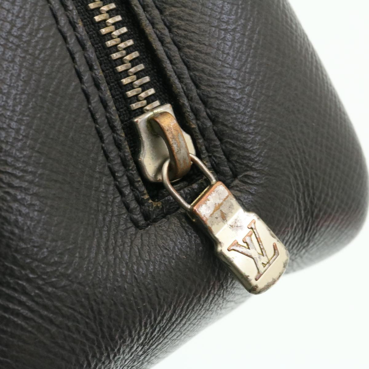 LOUIS VUITTON Taiga Trousse ToiletteGM Clutch Bag Black M30212 LV Auth th2045