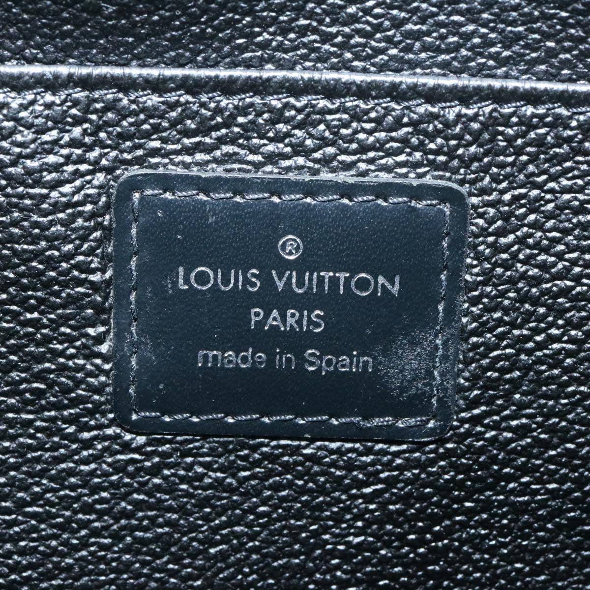LOUIS VUITTON Taiga Trousse ToiletteGM Clutch Bag Black M30212 LV Auth th2045