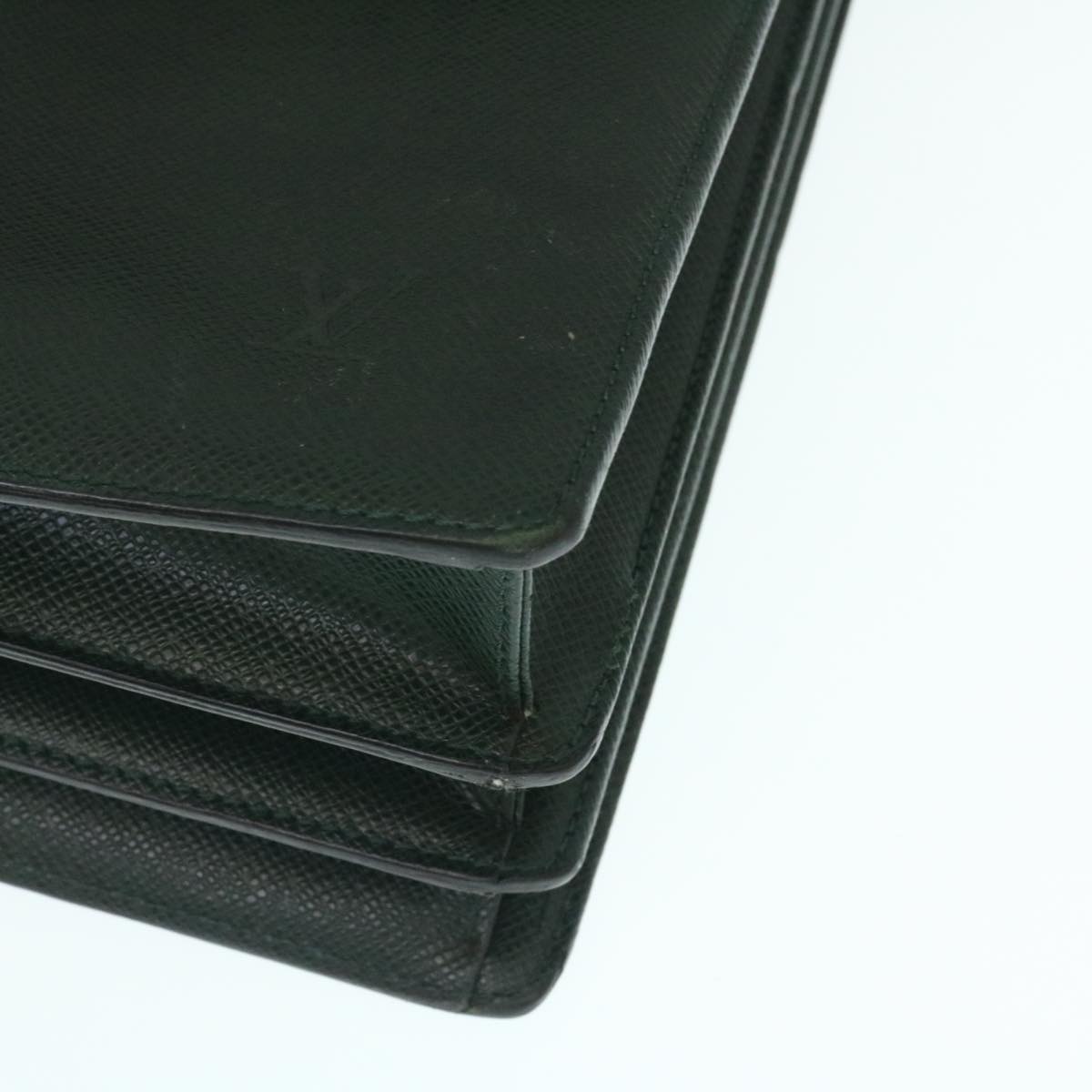 LOUIS VUITTON Taiga Business Bag Epicea LV Auth th2508