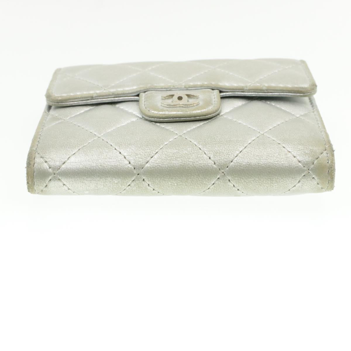 Top Quality Chanel Matelasse Bifold Wallet Silver CC Auth cr620