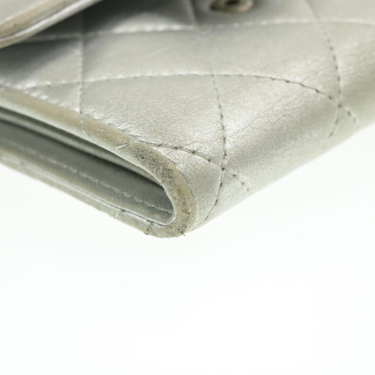 Top Quality Chanel Matelasse Bifold Wallet Silver CC Auth cr620