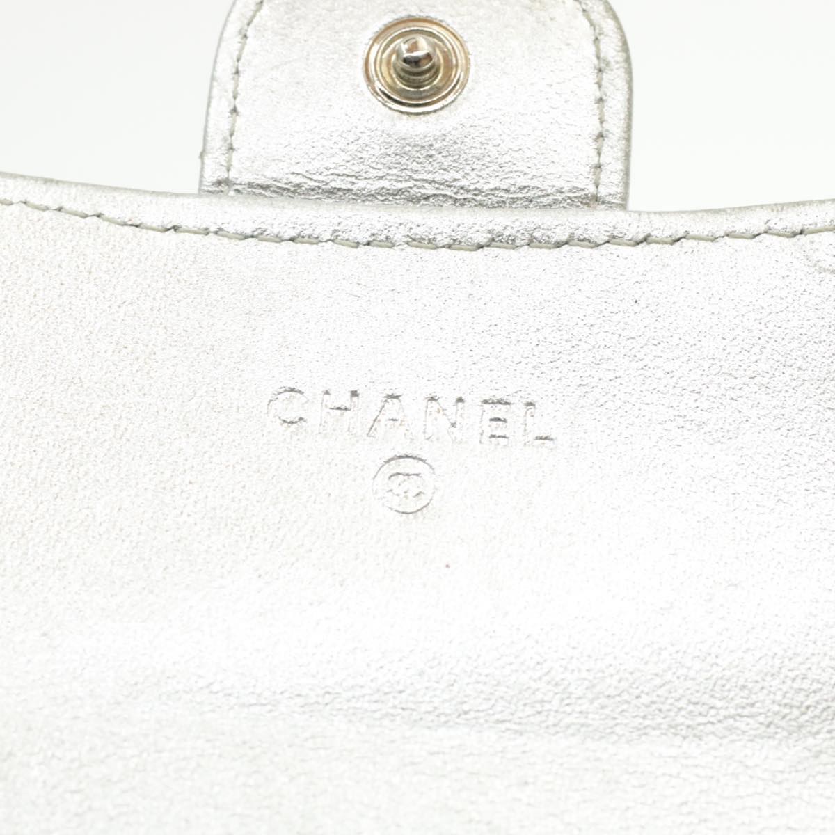 Top Quality Chanel Matelasse Bifold Wallet Silver CC Auth cr620
