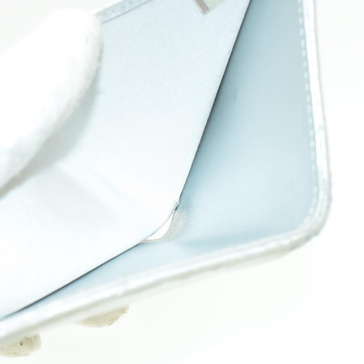 Top Quality Chanel Matelasse Bifold Wallet Silver CC Auth cr620