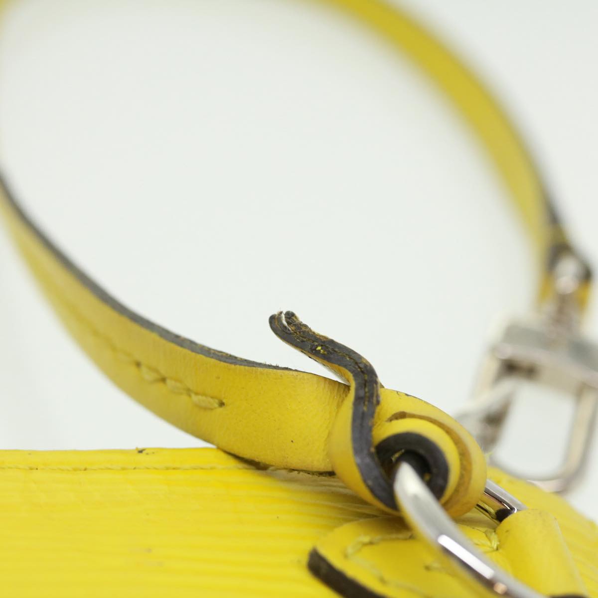 LOUIS VUITTON Neverfull MM Pouch Pistash yellow LV Auth tp502