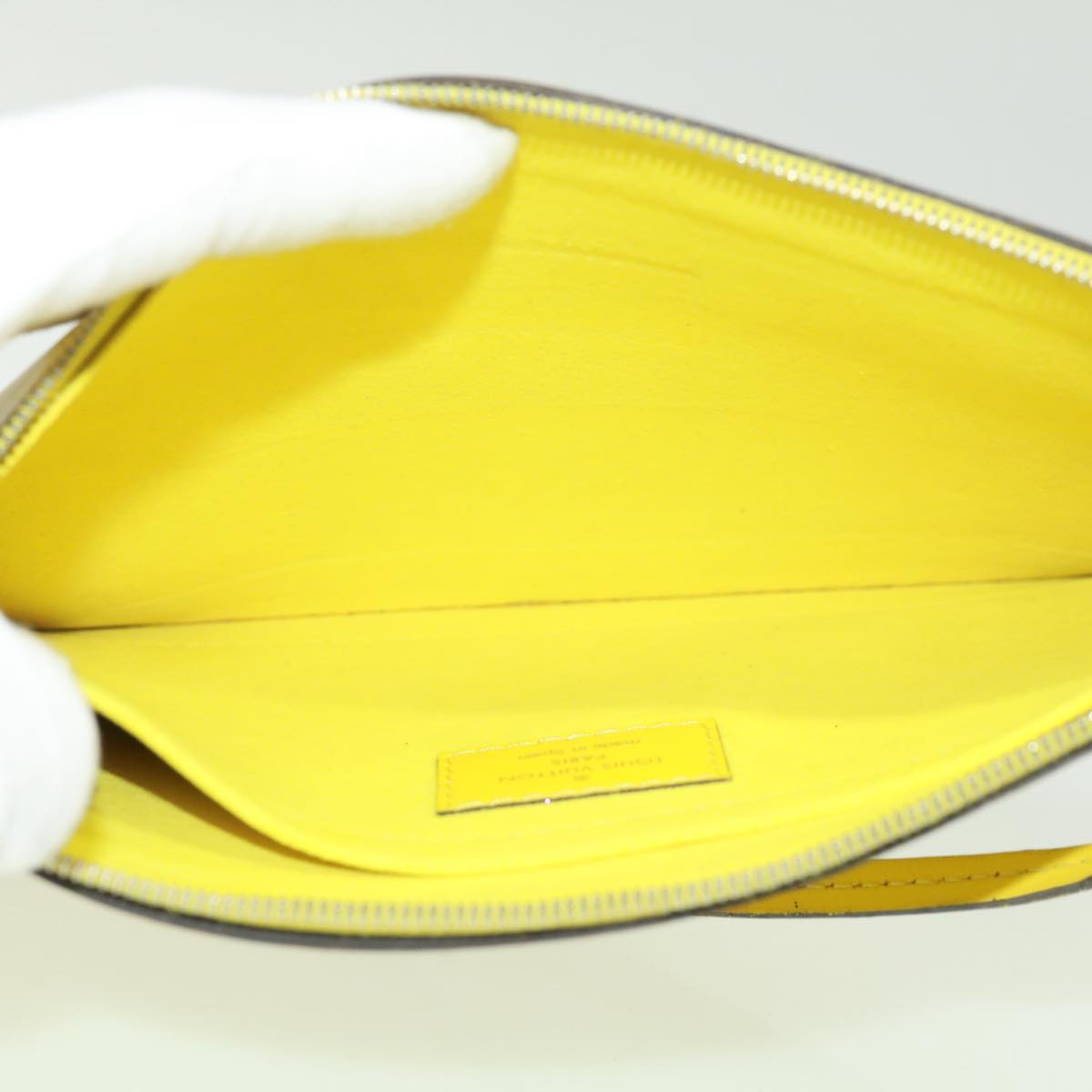 LOUIS VUITTON Neverfull MM Pouch Pistash yellow LV Auth tp502