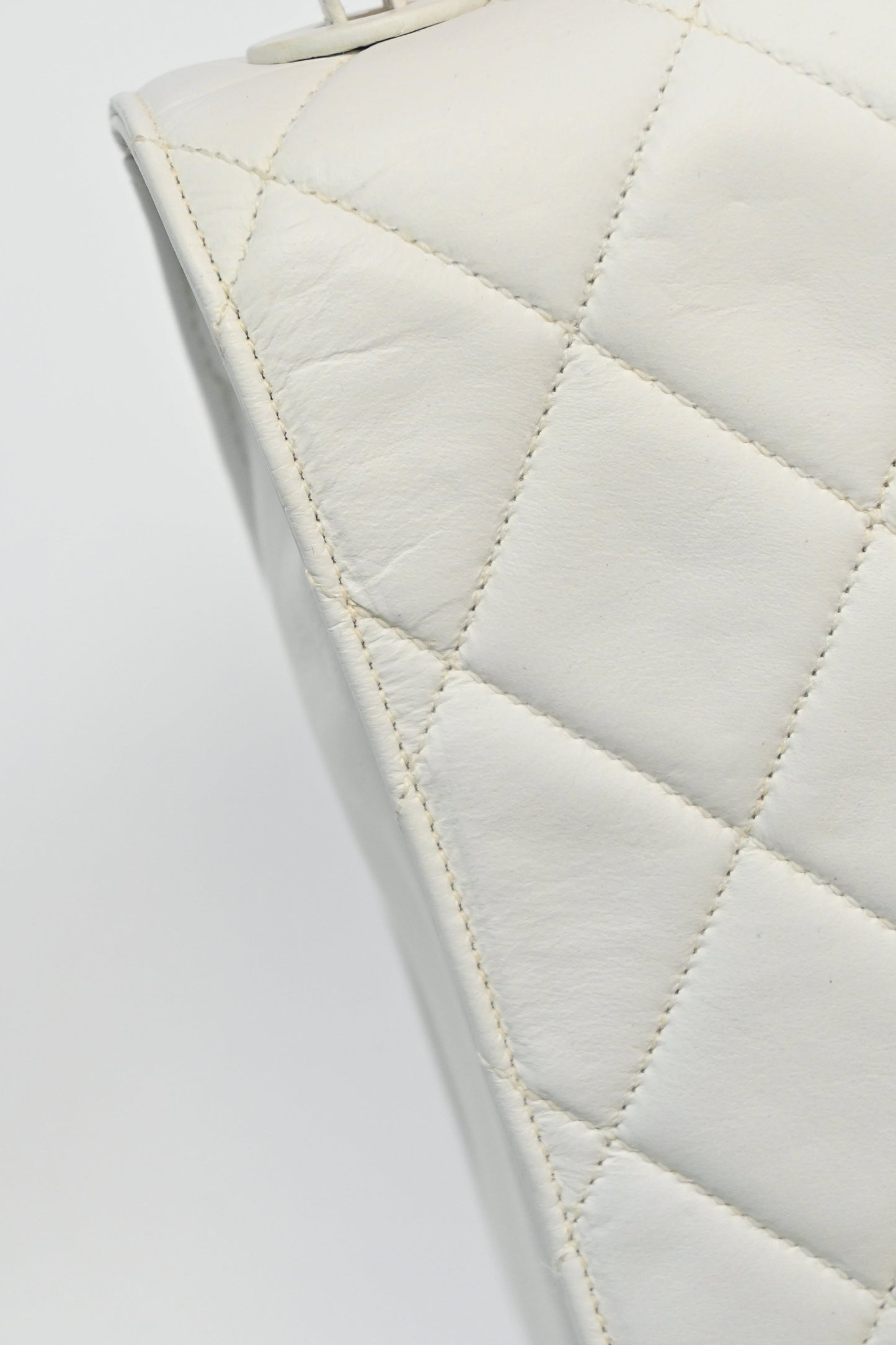 CHANEL White matelasse caviar leather 1994-1996 flap crossbody bag with tortoiseshell hardware