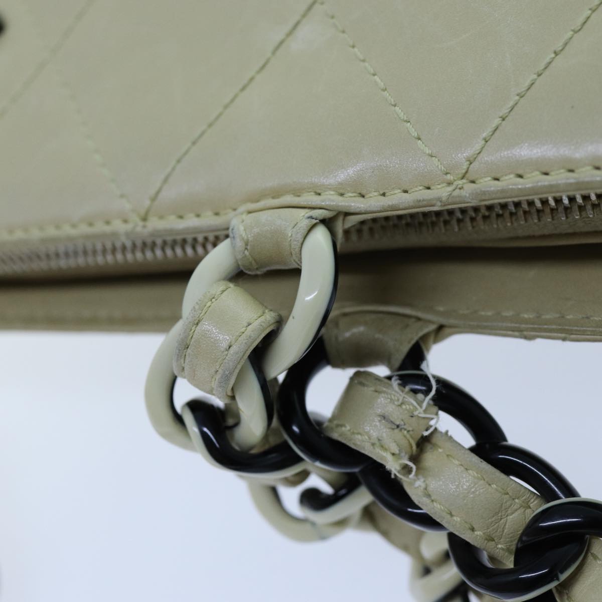 Top Quality Chanel Matelasse Chain Tote Bag Leather Beige CC Auth yk11588