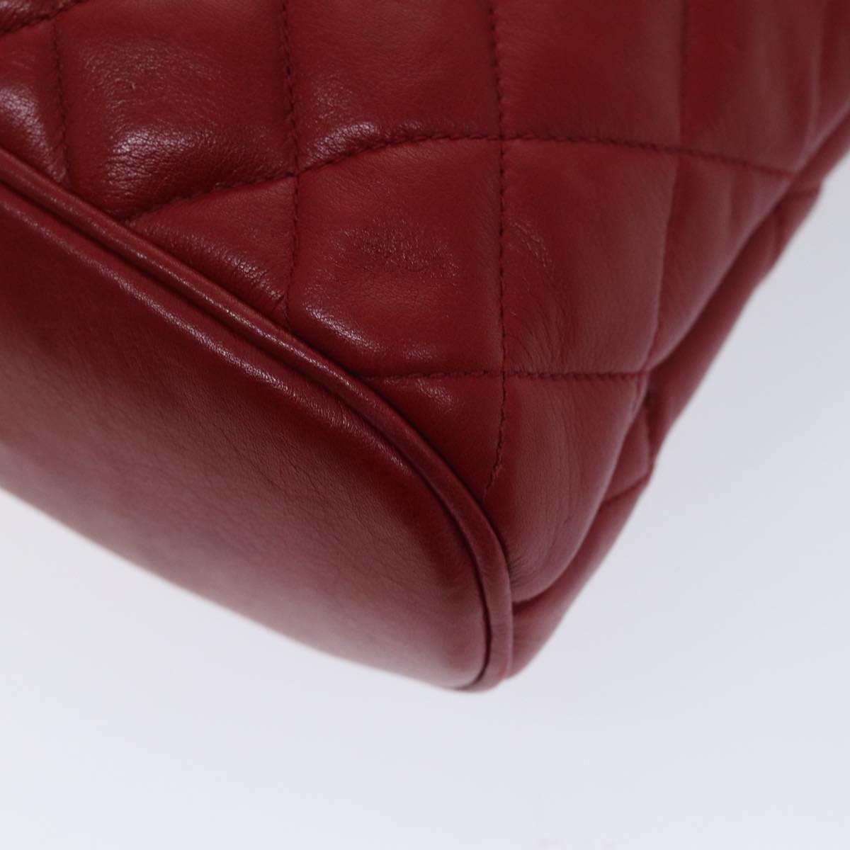 Top Quality Chanel Matelasse Chain Shoulder Bag Leather Red CC Auth yk11662