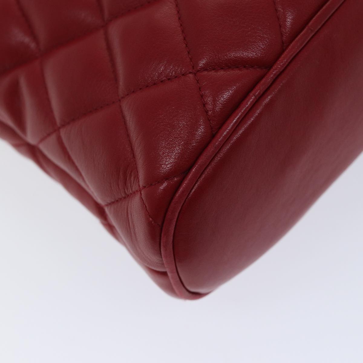Top Quality Chanel Matelasse Chain Shoulder Bag Leather Red CC Auth yk11662