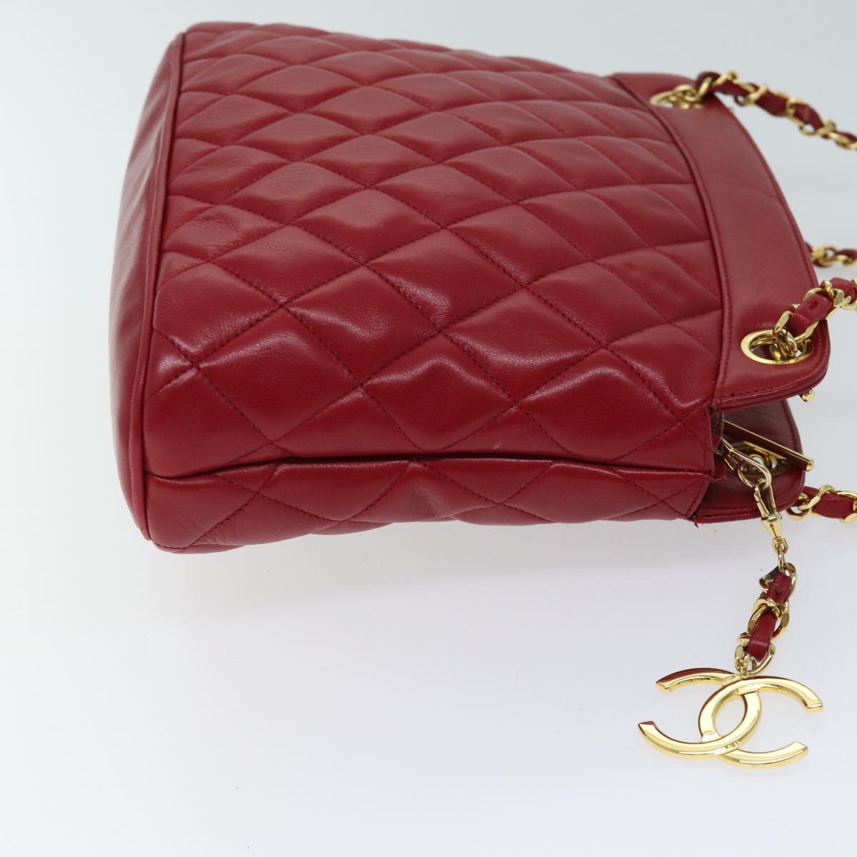 Top Quality Chanel Matelasse Chain Shoulder Bag Leather Red CC Auth yk11662