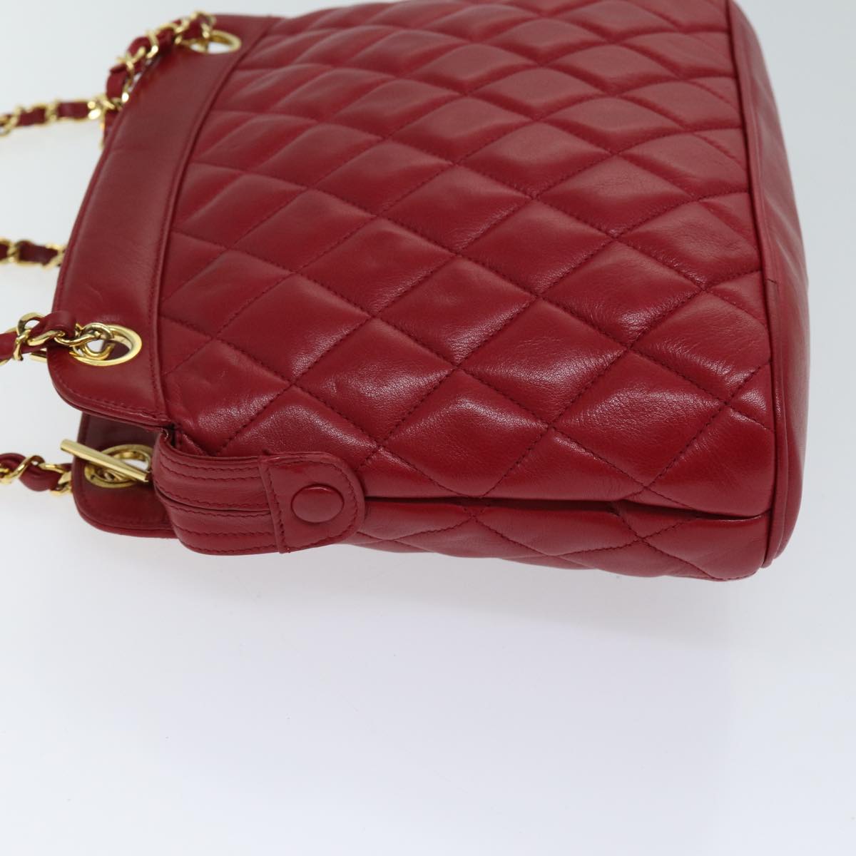 Top Quality Chanel Matelasse Chain Shoulder Bag Leather Red CC Auth yk11662