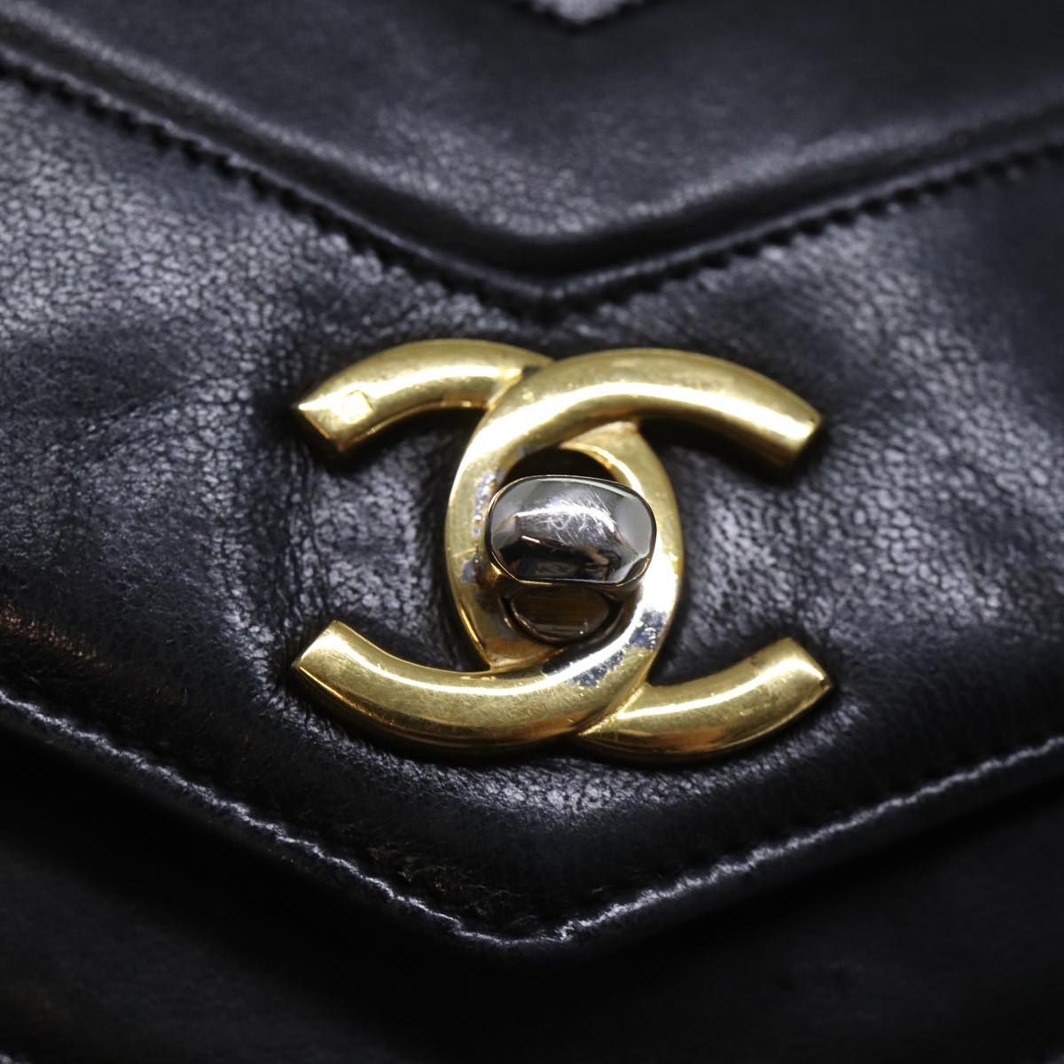 CHANEL Turn Lock Chain V Stitch Hand Bag Lamb Skin Black CC Auth yk11929A