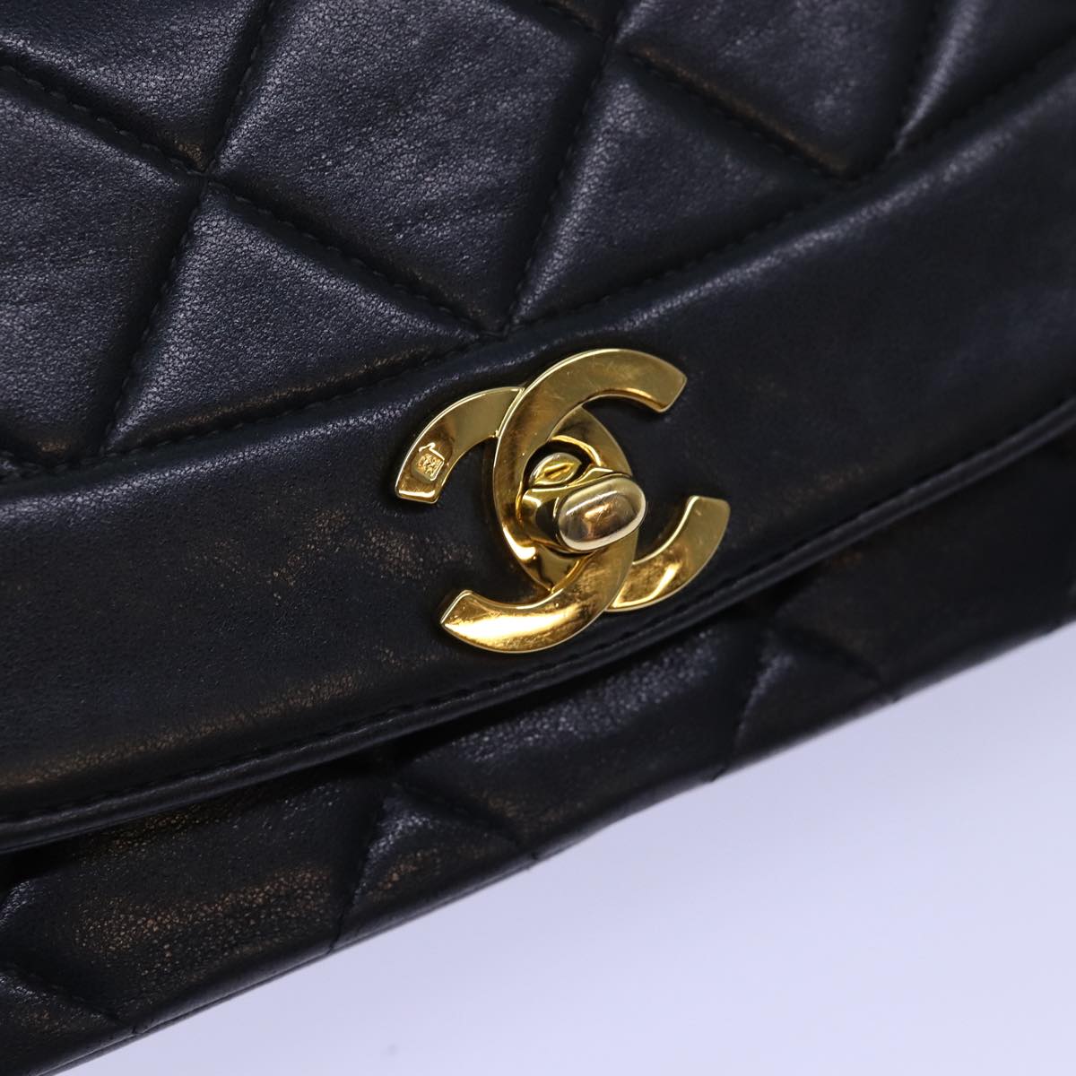 Top Quality Chanel Diana Matelasse Chain Shoulder Bag Lamb Skin Black CC Auth yk12474