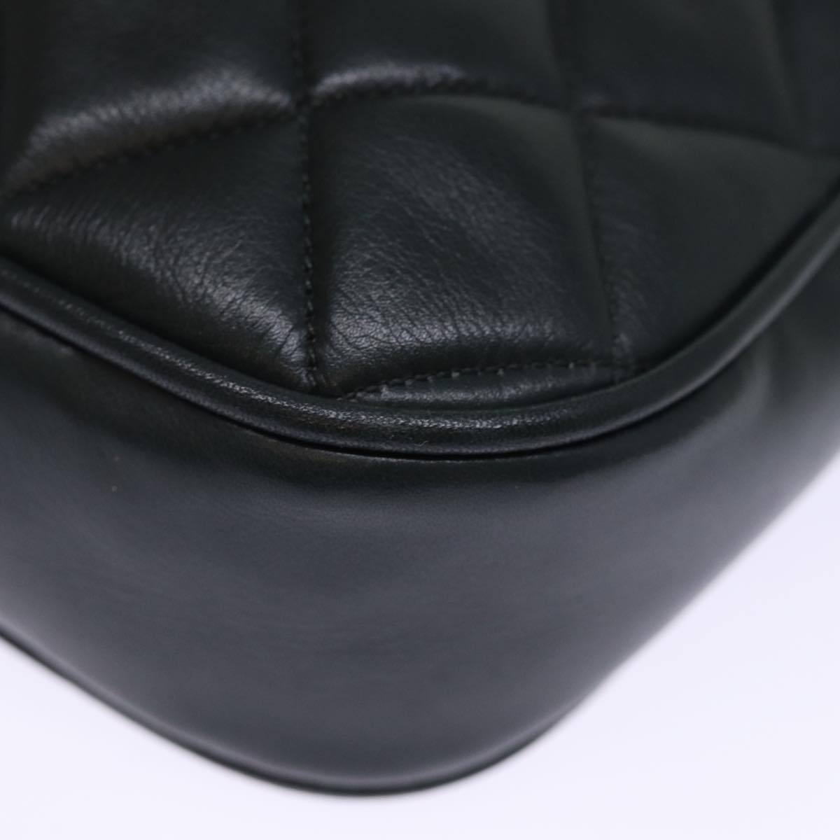 Top Quality Chanel Matelasse Turn Lock Chain Shoulder Bag Lamb Skin Green CC Auth yk12713A