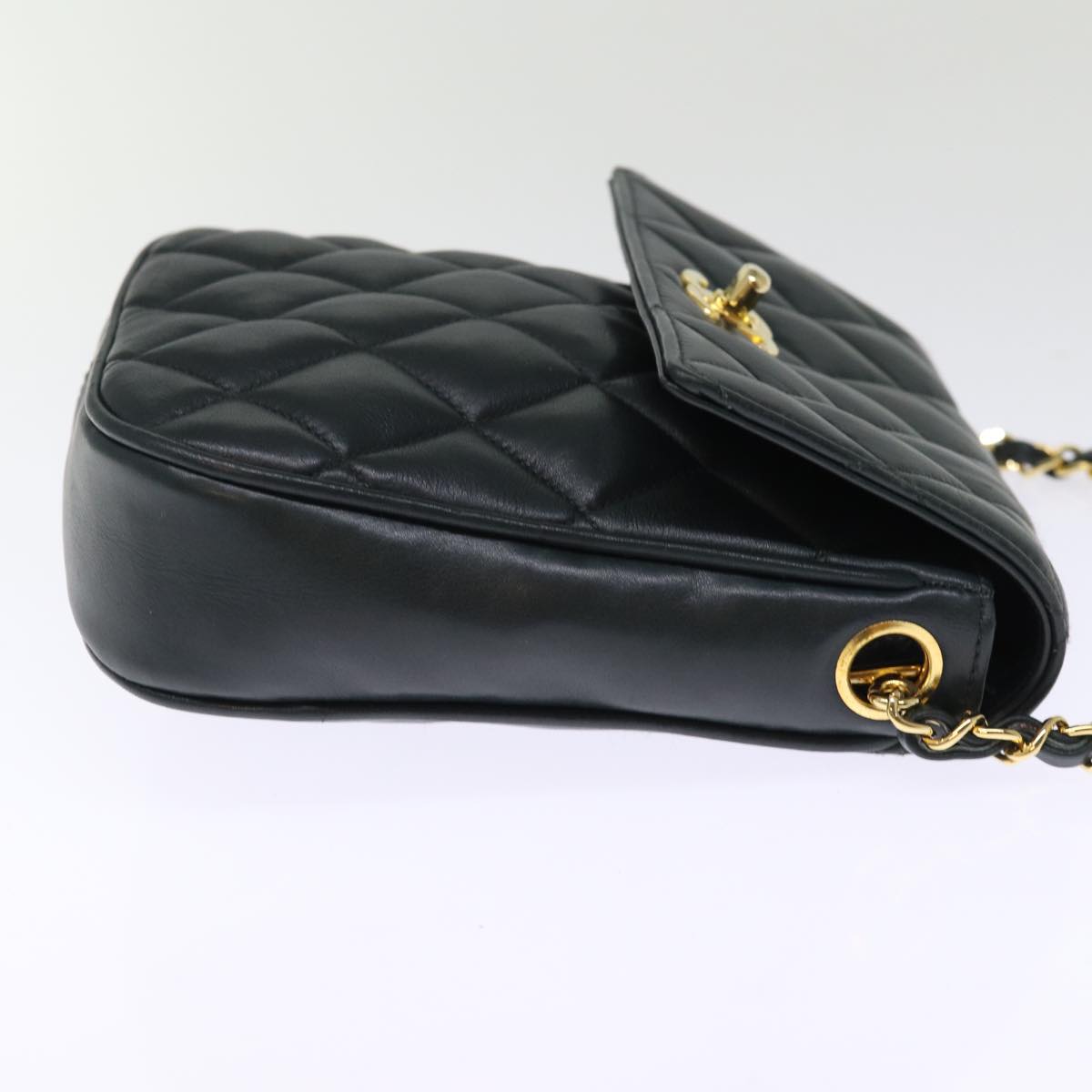 Top Quality Chanel Matelasse Turn Lock Chain Shoulder Bag Lamb Skin Green CC Auth yk12713A