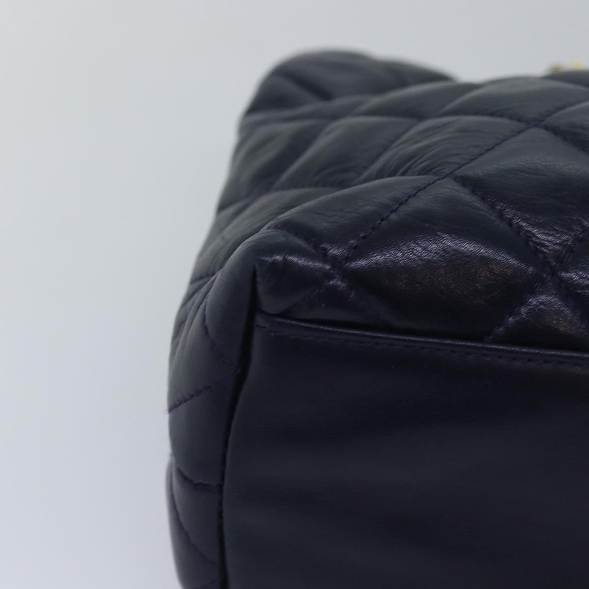 Top Quality Chanel Matelasse Chain Shoulder Bag Lamb Skin Navy CC Auth yk12992