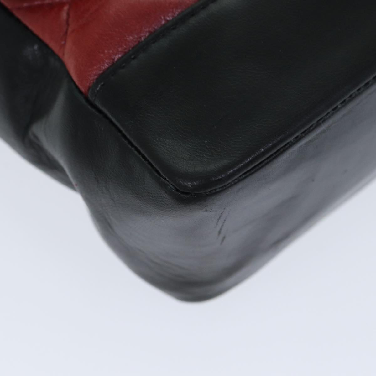 Top Quality Chanel Matelasse Turn Lock Shoulder Bag Lamb Skin Black Red CC Auth yk13361